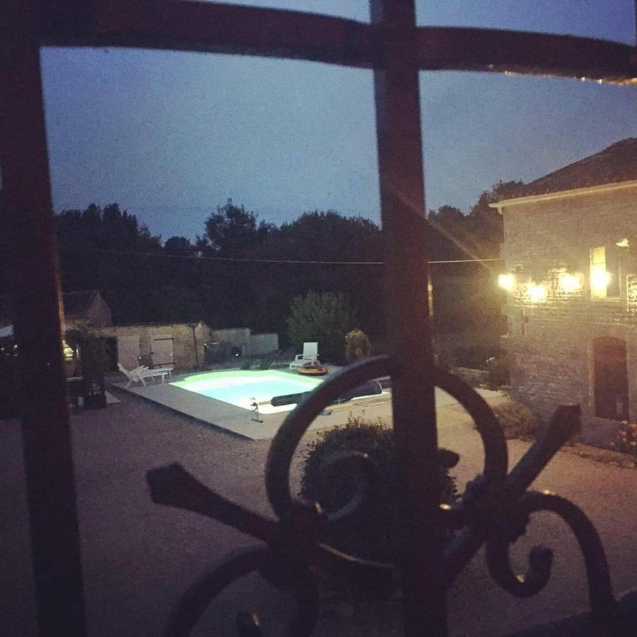 オジャック Les Cygnes Noirs Bed & Breakfast エクステリア 写真