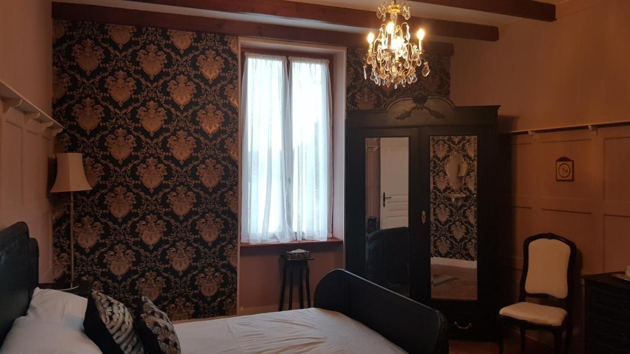 オジャック Les Cygnes Noirs Bed & Breakfast エクステリア 写真